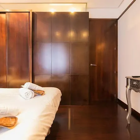 Frente Al Parque, En El Centro Daire Bilbao