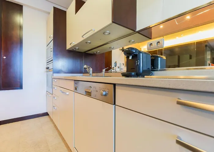 Frente Al Parque, En El Centro Бильбао