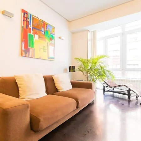 Frente Al Parque, En El Centro Apartmán Bilbao