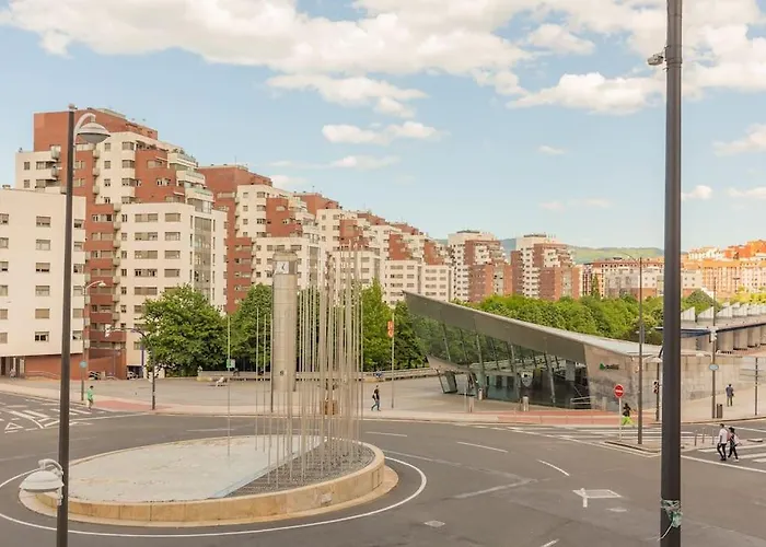 Frente Al Parque, En El Centro * Bilbao