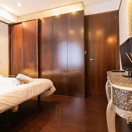 Frente Al Parque, En El Centro Appartement